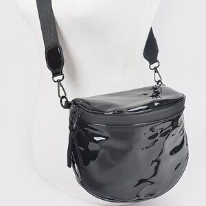 Faux Pattent Leather COSSBODY OR SHOULDER BAG in Black (8WX6HX4D)